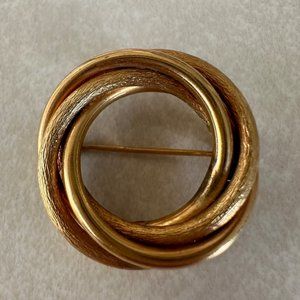 Winard signed 12kt gold filled twisted circular wreath round pin brooch